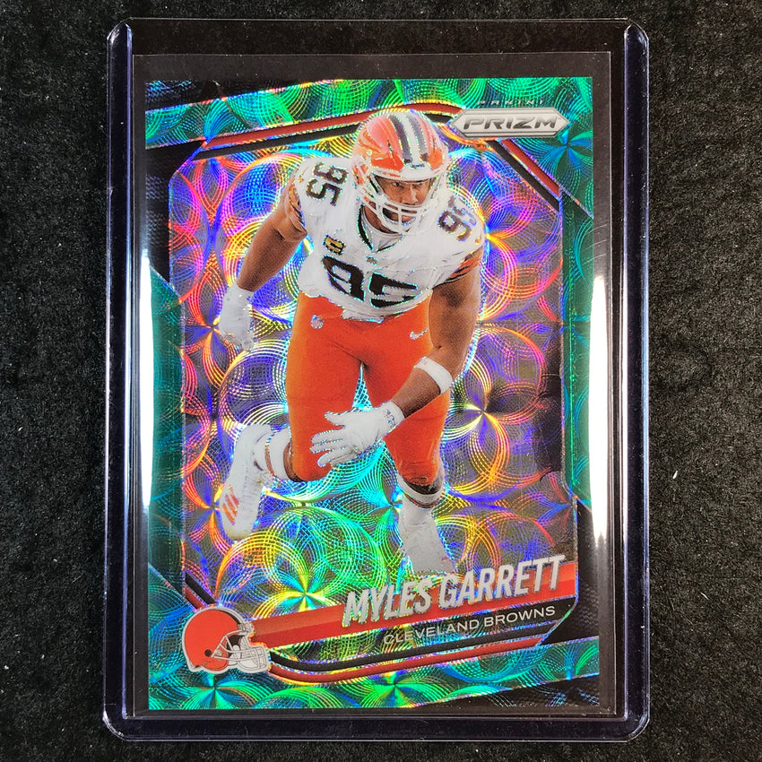 2025 Prizm Football MYLES GARRETT Base Green Scope 22/75 #73