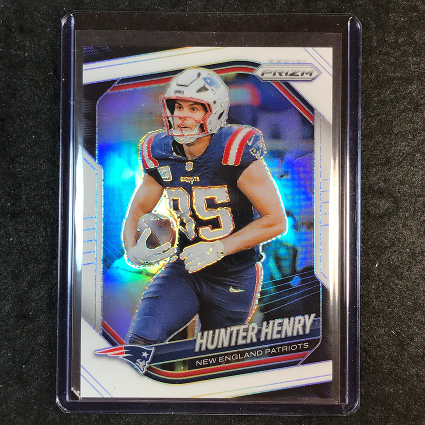 2025 Prizm Football HUNTER HENRY Base White 24/35 #33