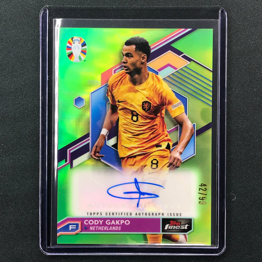 2023 Topps Finest Road to UEFA CODY GAKPO Base Auto Neon Green 42/99