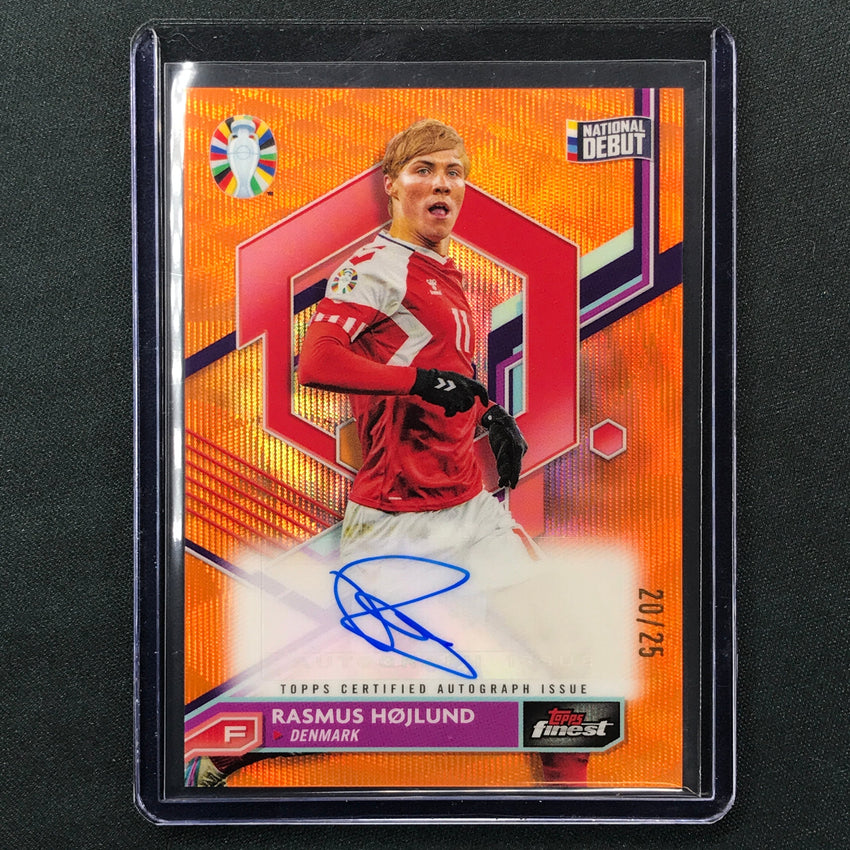 2023 Topps Finest Road To Uefa Rasmus Hojlund Base Auto Orange Wave 20/25