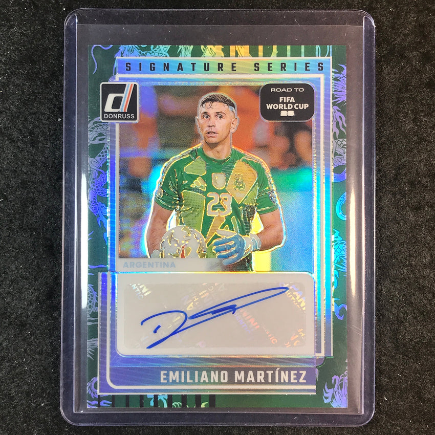 2025-26 Donruss Road to World Cup EMILIANO MARTINEZ Series Auto Dragon 96/99