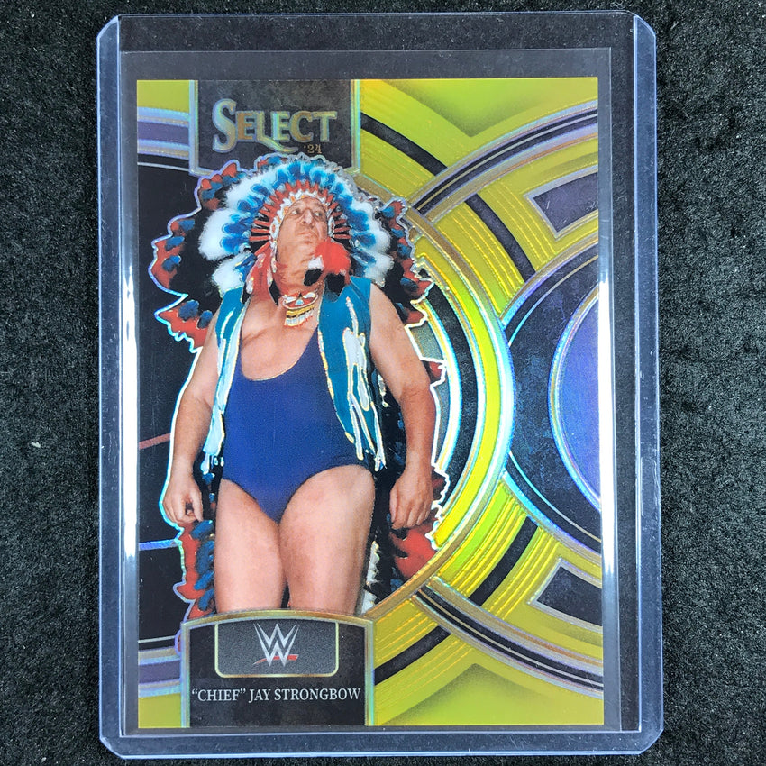2024 Select WWE "CHIEF" JAY STRONGBOW Premier Level Gold 7/10 #155