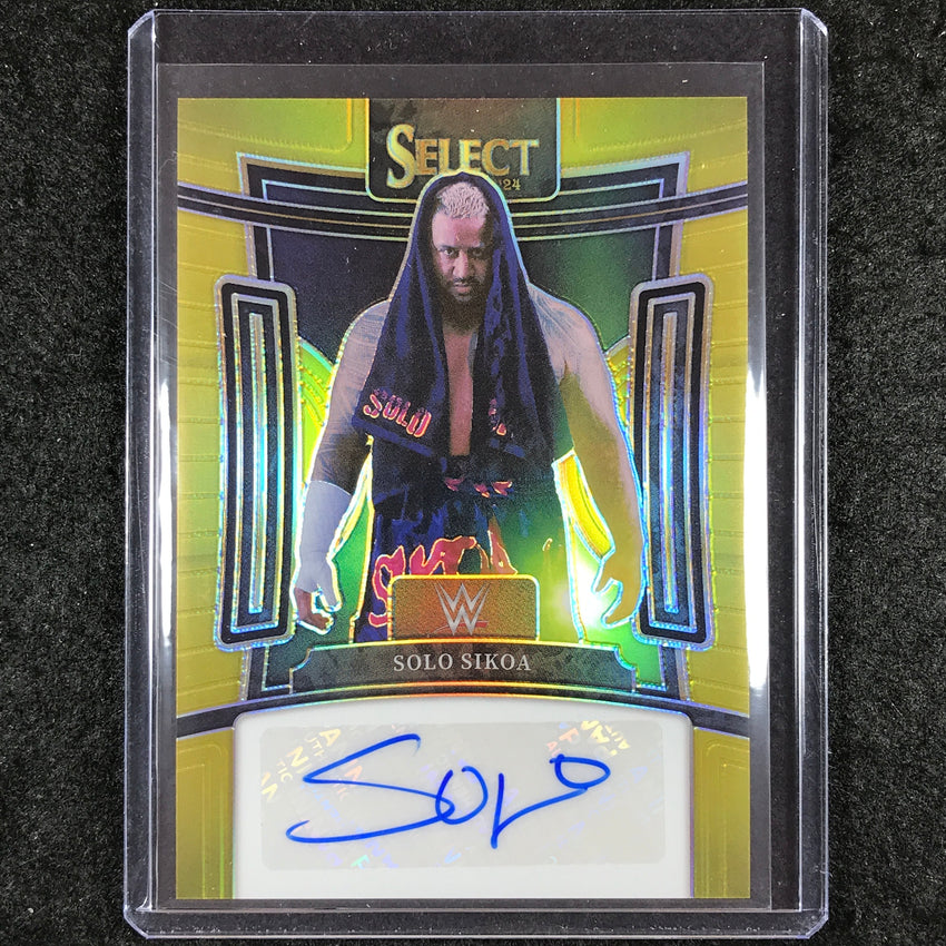 2024 Select WWE SOLO SIKOA Signatures Auto Gold 2/10