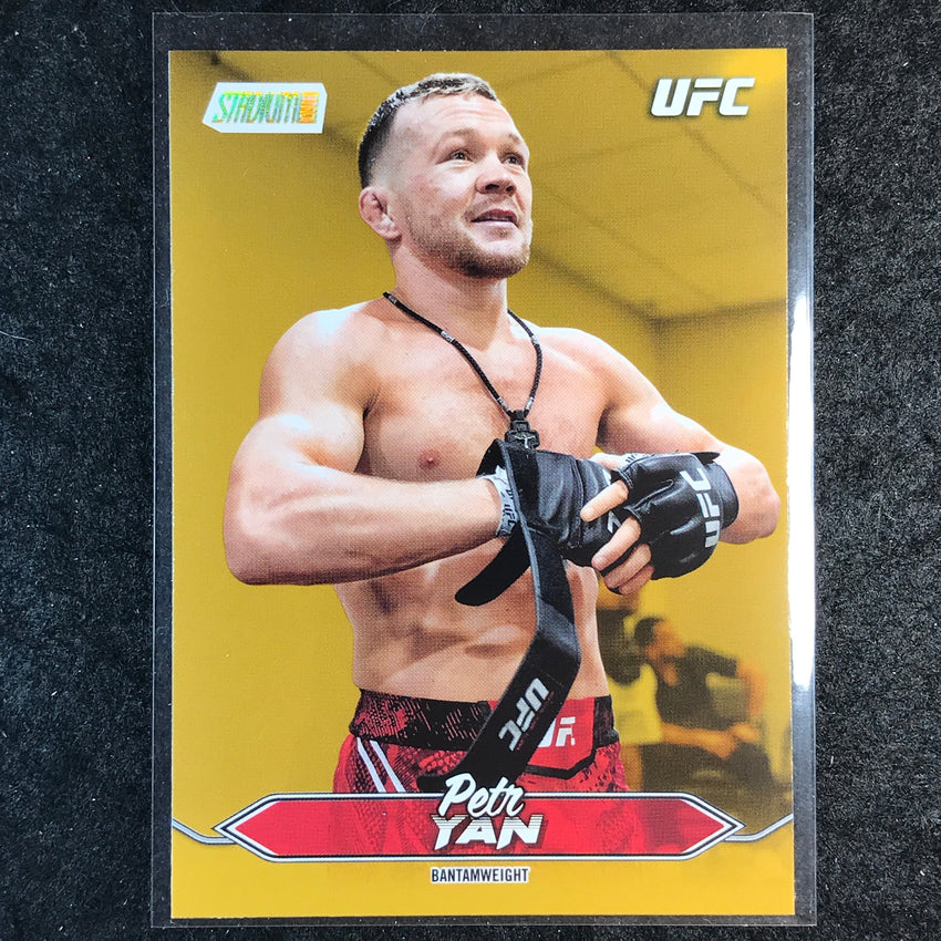 2025 Topps Stadium Club UFC PETR YAN Base Gold Foil #113