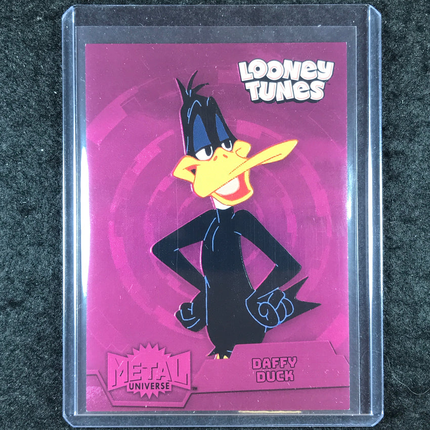 2024 Fleer Retro Looney Tunes DAFFY DUCK Metal Universe Pink FX /300 #4