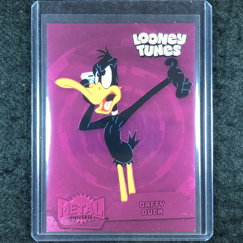 2024 Fleer Retro Looney Tunes DAFFY DUCK Metal Universe Pink FX /300 #36