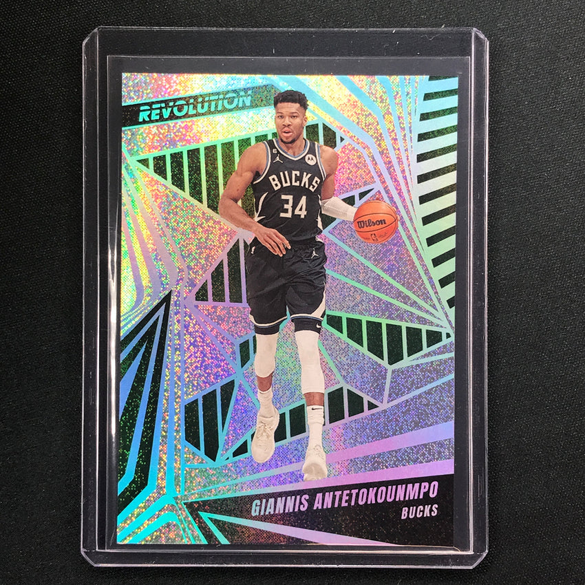 2023-24 Revolution Giannis Antetokounmpo Base Neutron 104/125 No 22