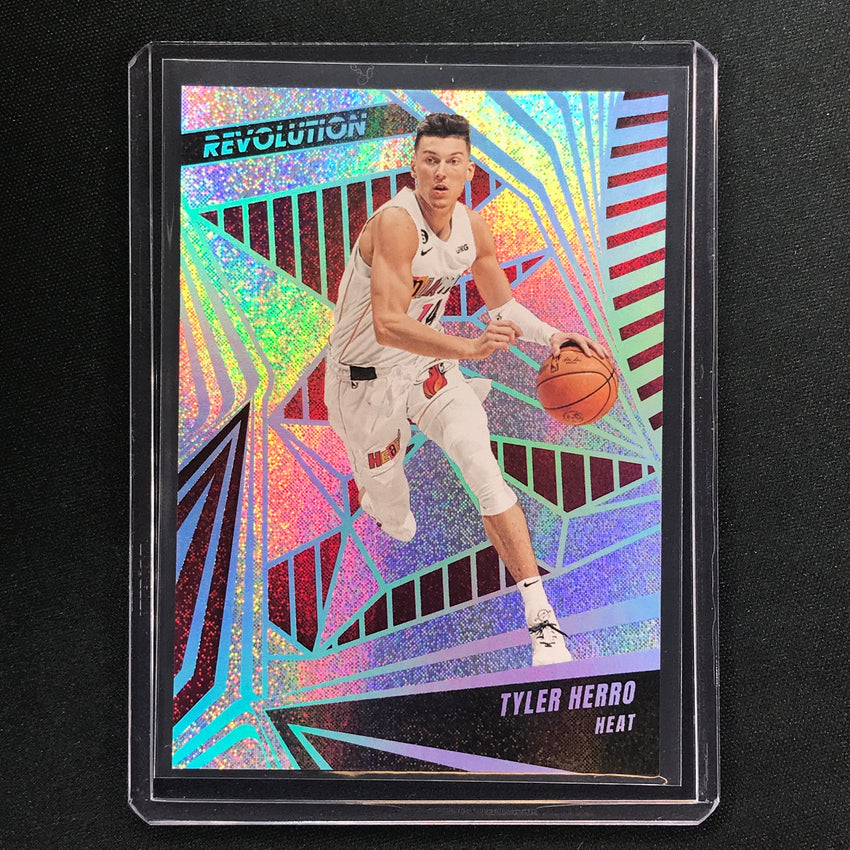 2023-24 Revolution Tyler Herro Base Neutron 64/125 No 70