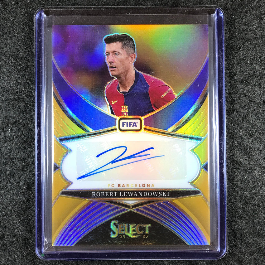 2024-25 Select FIFA ROBERT LEWANDOWSKI Select Signatures Auto Gold 2/10