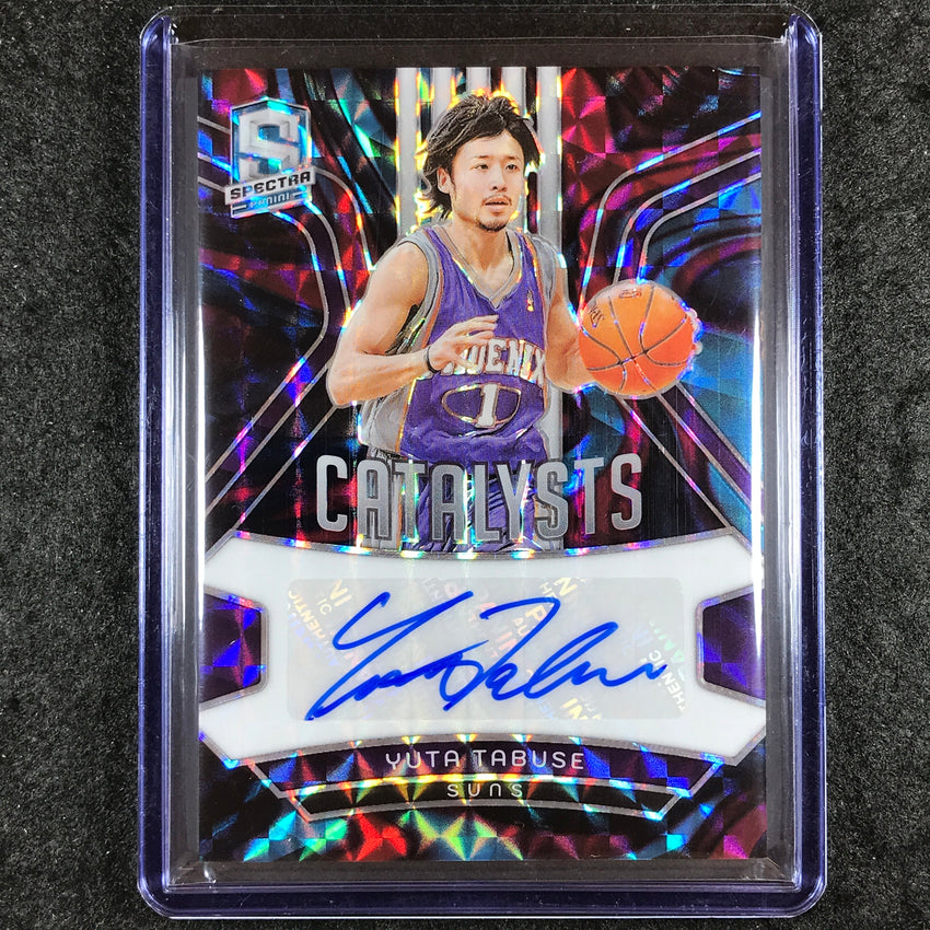 2023-24 Spectra YUTA WATANABE Catalysts Signatures Auto Interstellar 32/75