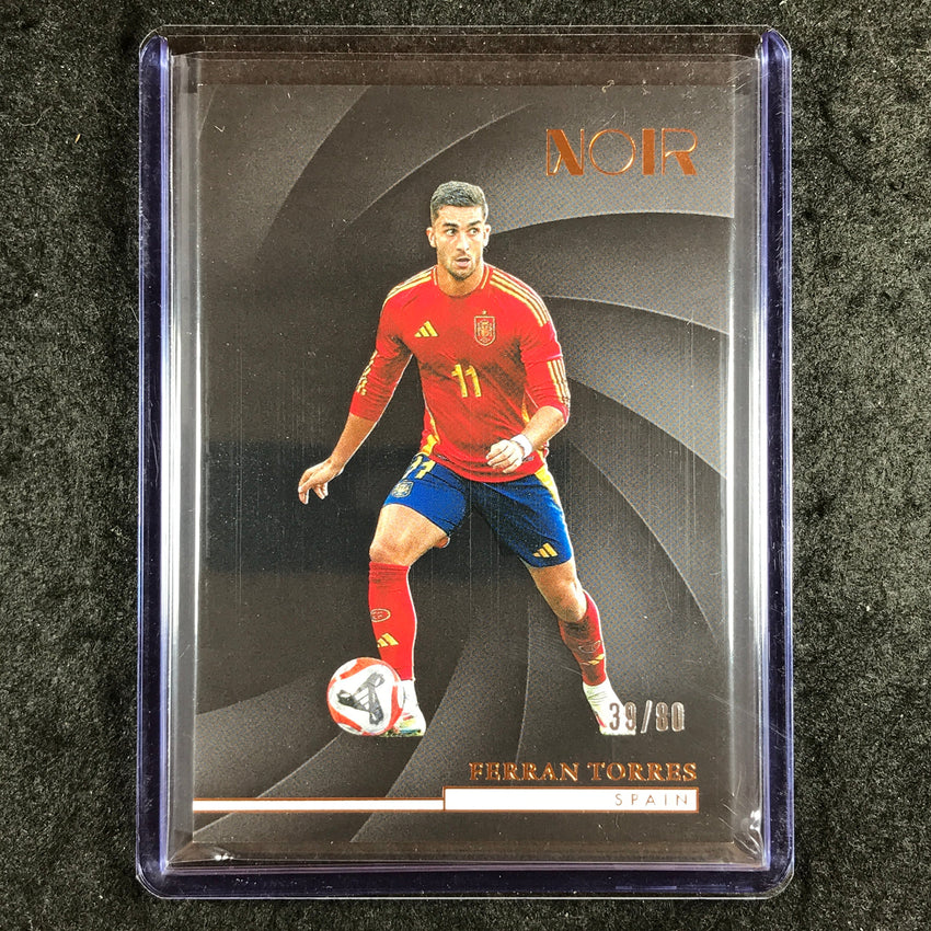 2024-25 Noir Soccer FERRAN TORRES Vertical Base Bronze 39/80 #17