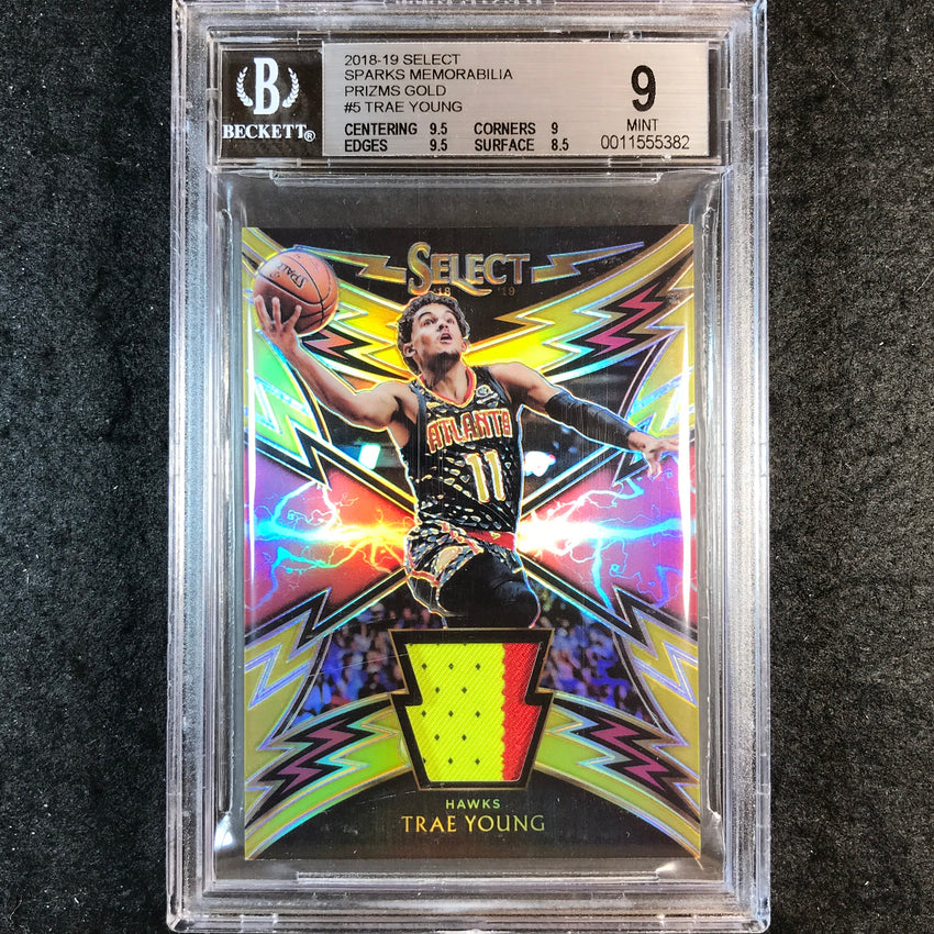 2018 Select Sparks TRAE YOUNG Memorabilia Prizms Gold 8/10 #5 BGS 9 (382)