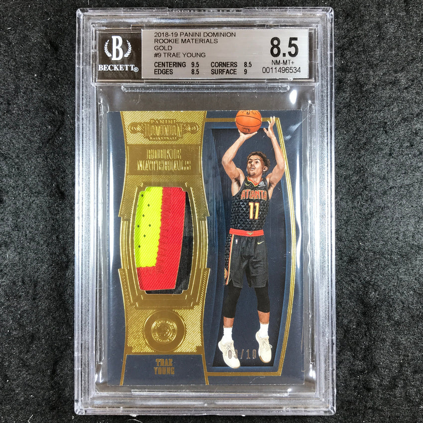 2018 Panini Dominion TRAE YOUNG Rookie Materials Gold 3/10 #9 BGS 8.5 (534)