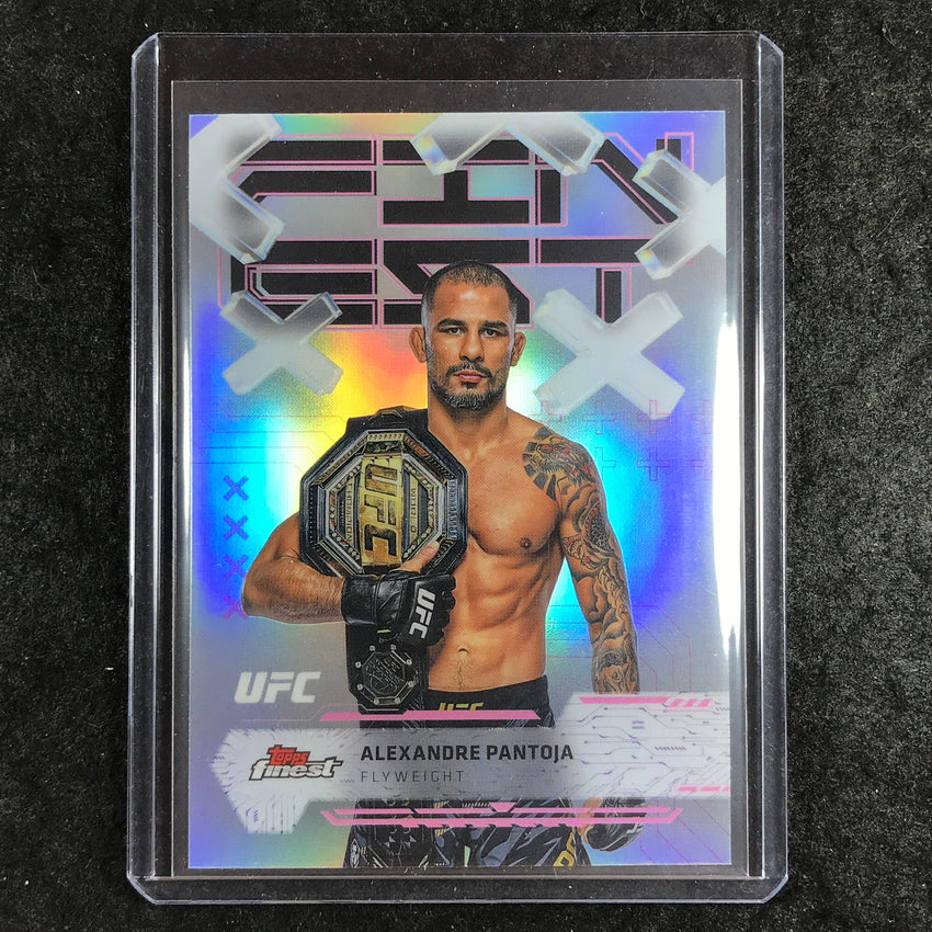 2025 Topps Finest UFC ALEXANDRE PANTOJA Common Refractor #18