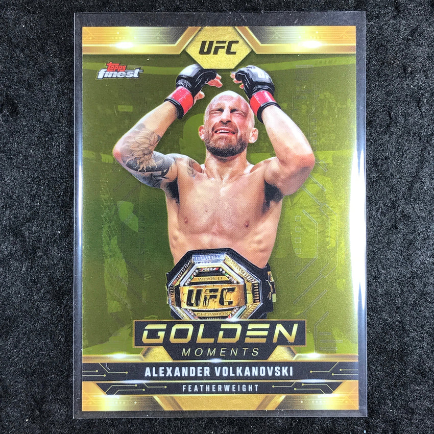 2025 Topps Finest UFC ALEXANDER VOLKANOVSKI Golden Moments Base #19