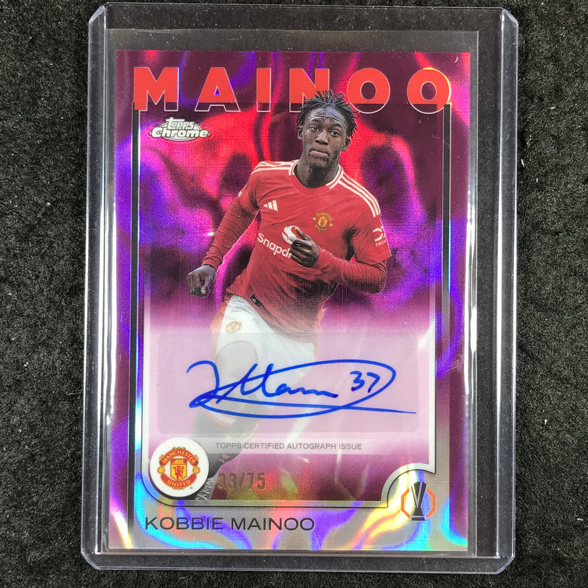 2024-25 Topps Chrome UEFA Club Comp KOBBIE MAINOO Chrome Auto Magenta Lava 33/75