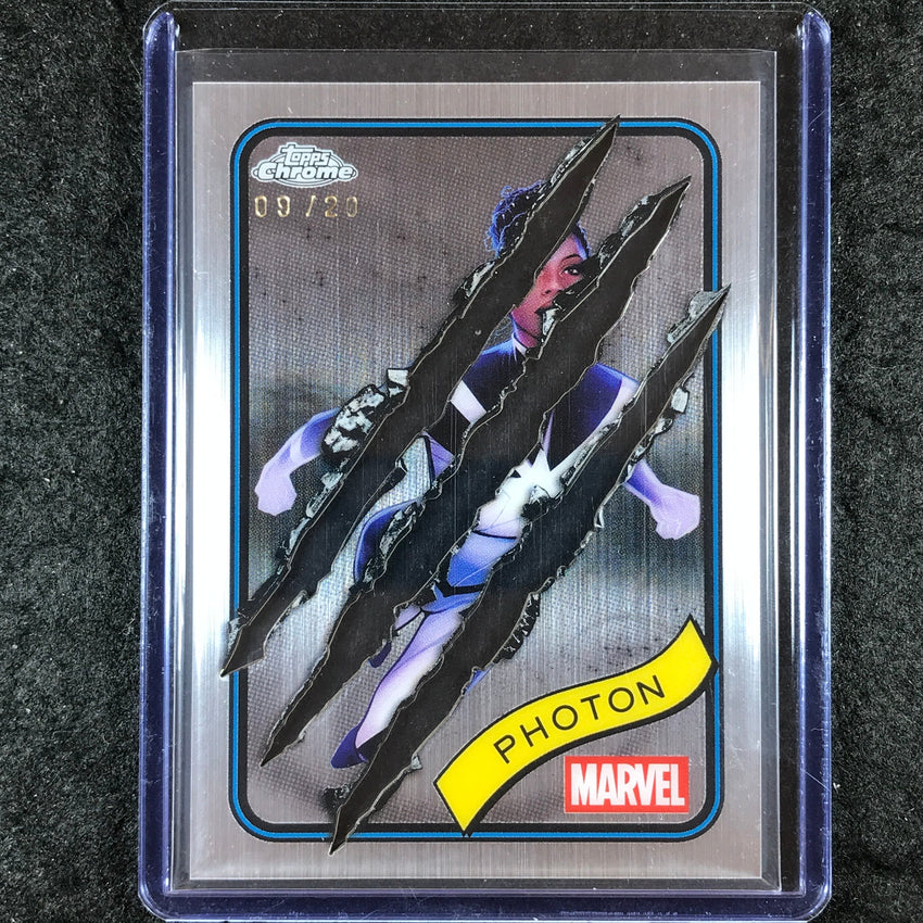 2025 Topps Chrome Marvel PHOTON Wolverine Adamantium Clawed Chrome Die-Cut 9/20