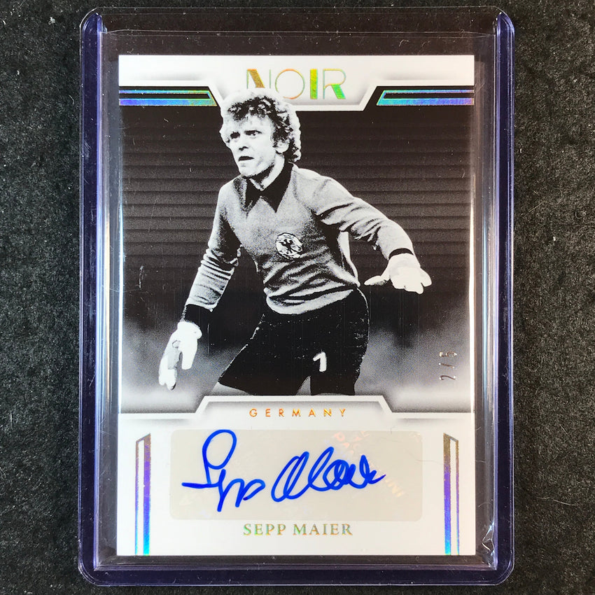 2025-26 Noir Road to FIFA World Cup SEPP MAIER Black & White Auto Gold 2/5