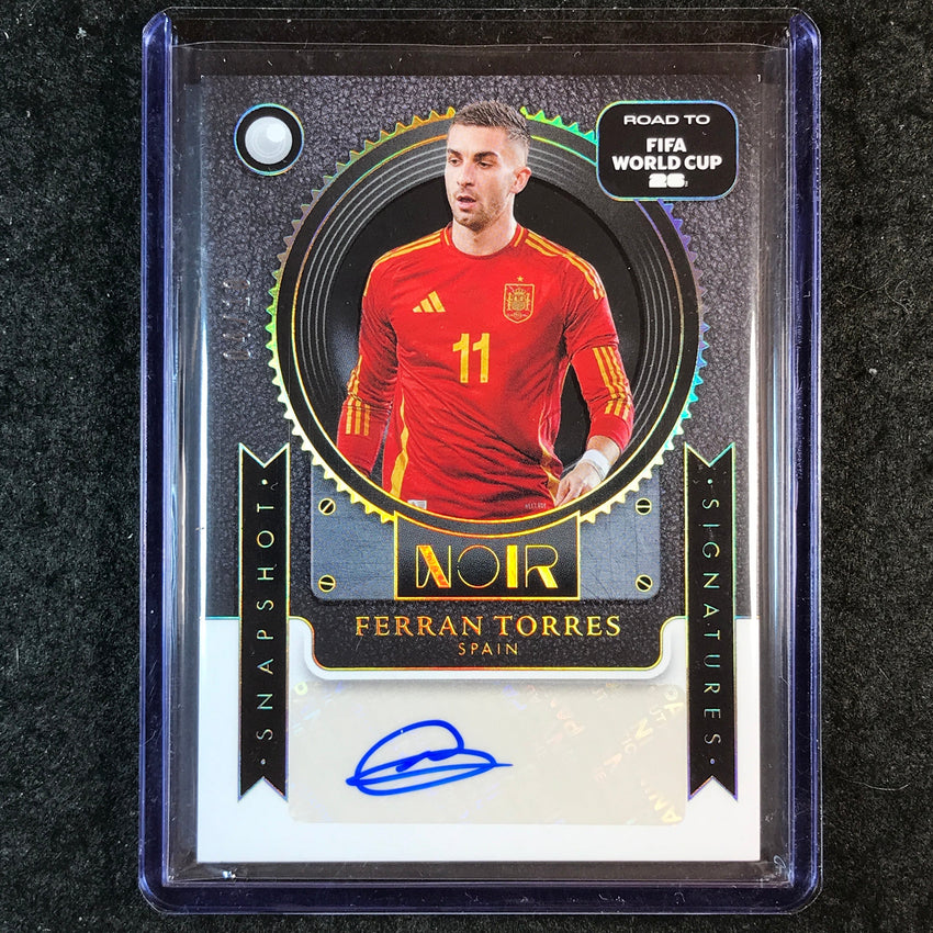 2025-26 Noir Road to FIFA World Cup FERRAN TORRES Snapshot Signatures Auto 4/10