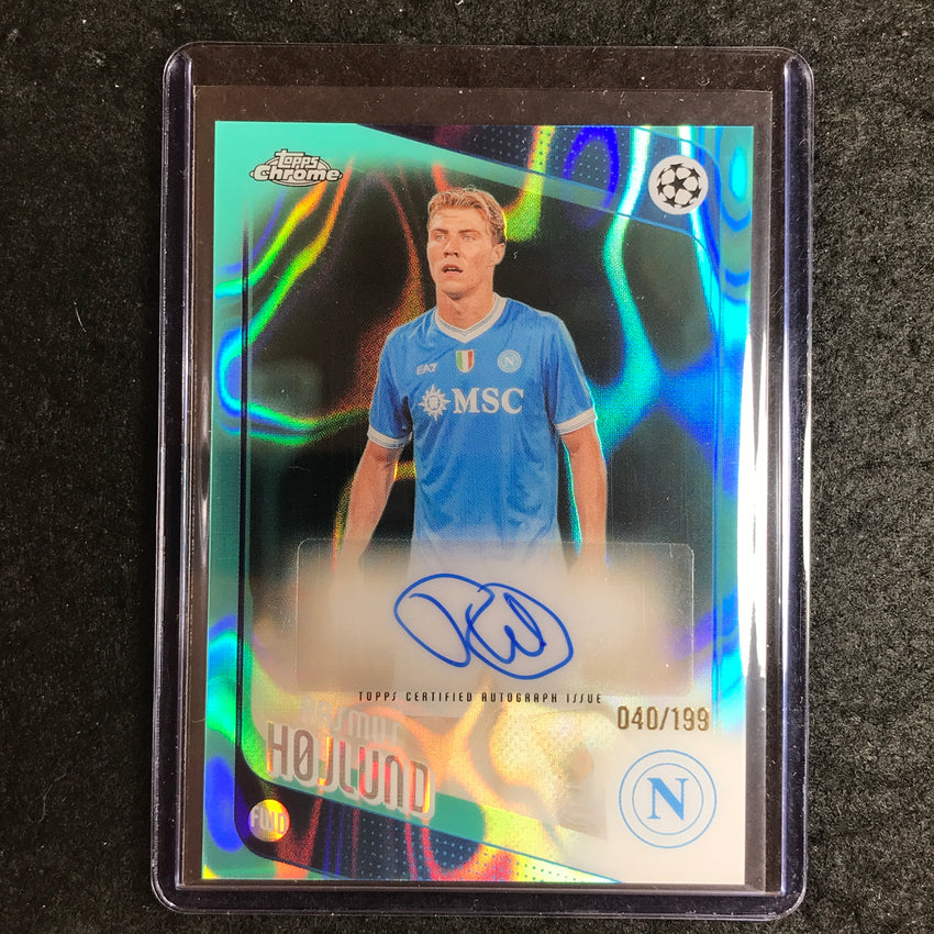 2025-26 Topps Chrome UEFA CC RASMUS HOJLUND Chrome Auto Aqua Lava 40/199