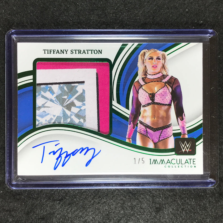 2023 Immaculate WWE TIFFANY STRATTON Premium Memorabilia Auto Green 1/5