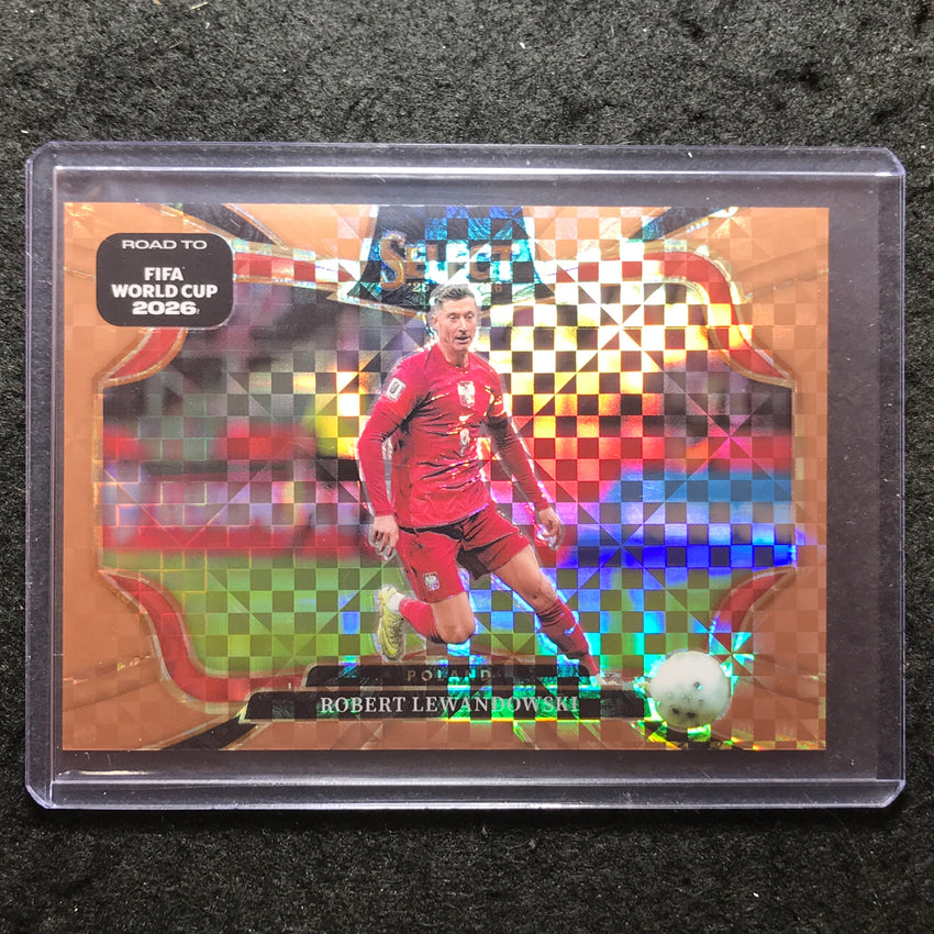 2025-26 Select Road to World Cup ROBERT LEWANDOWSKI Field Level Bronze 115/130