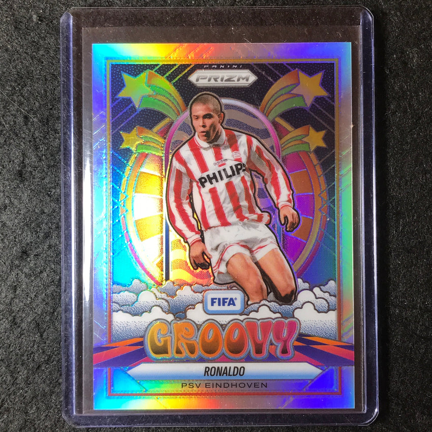 2025-26 Prizm FIFA RONALDO Groovy Silver Prizm SSP #15