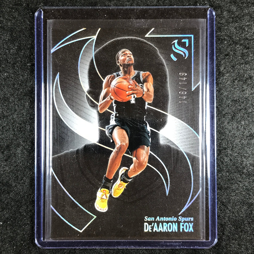 2024-25 Silhouette DE'AARON FOX Base Holo Silver 148/149 #1