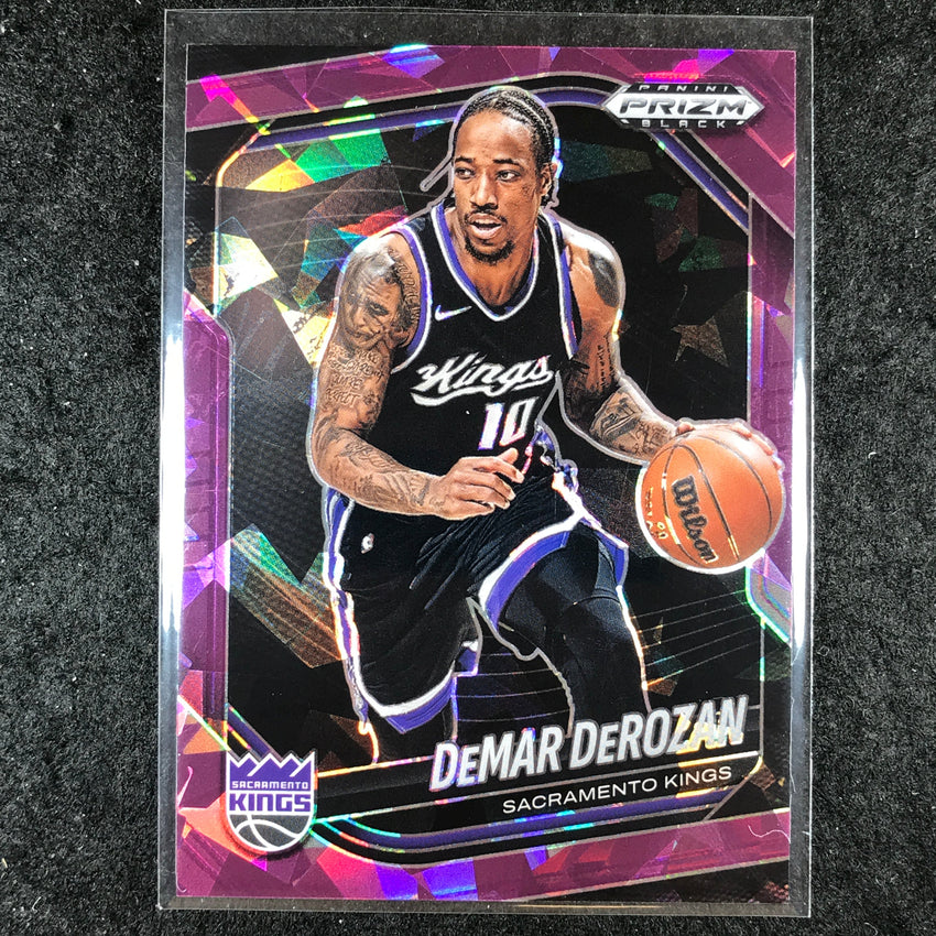 2024-25 Prizm Black DEMAR DEROZAN Base Purple Ice /149 #71