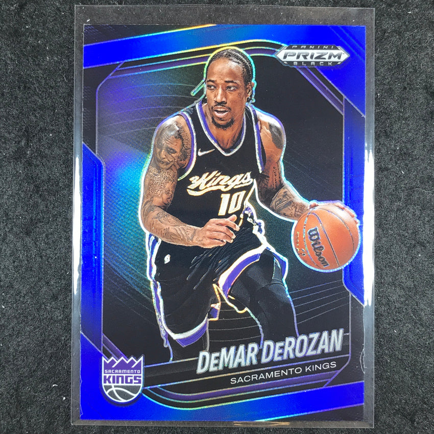 2024-25 Prizm Black DEMAR DEROZAN Base Blue /199 #71