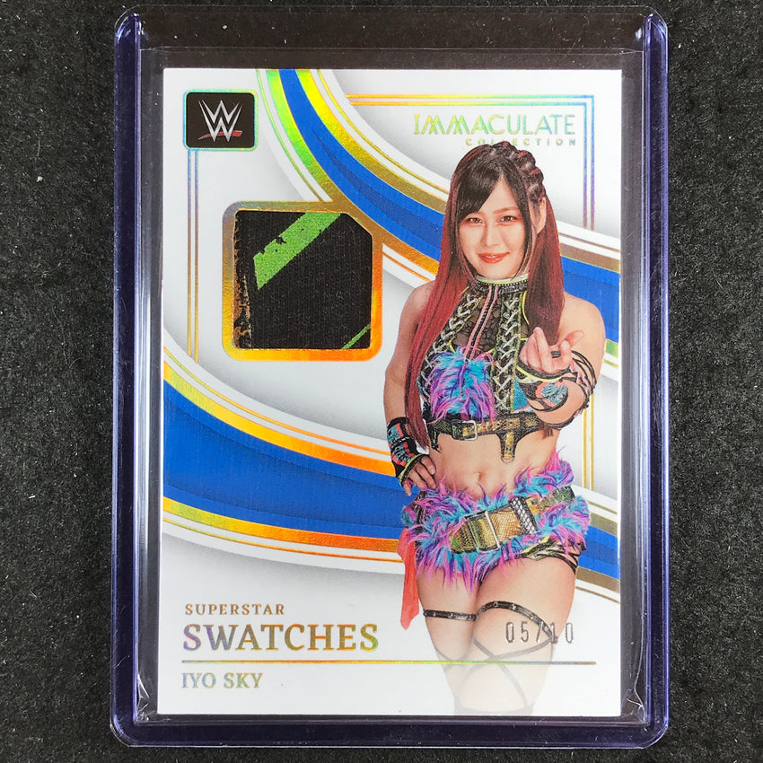 2023 Immaculate WWE IYO SKY Superstar Swatches Relic Gold 5/10