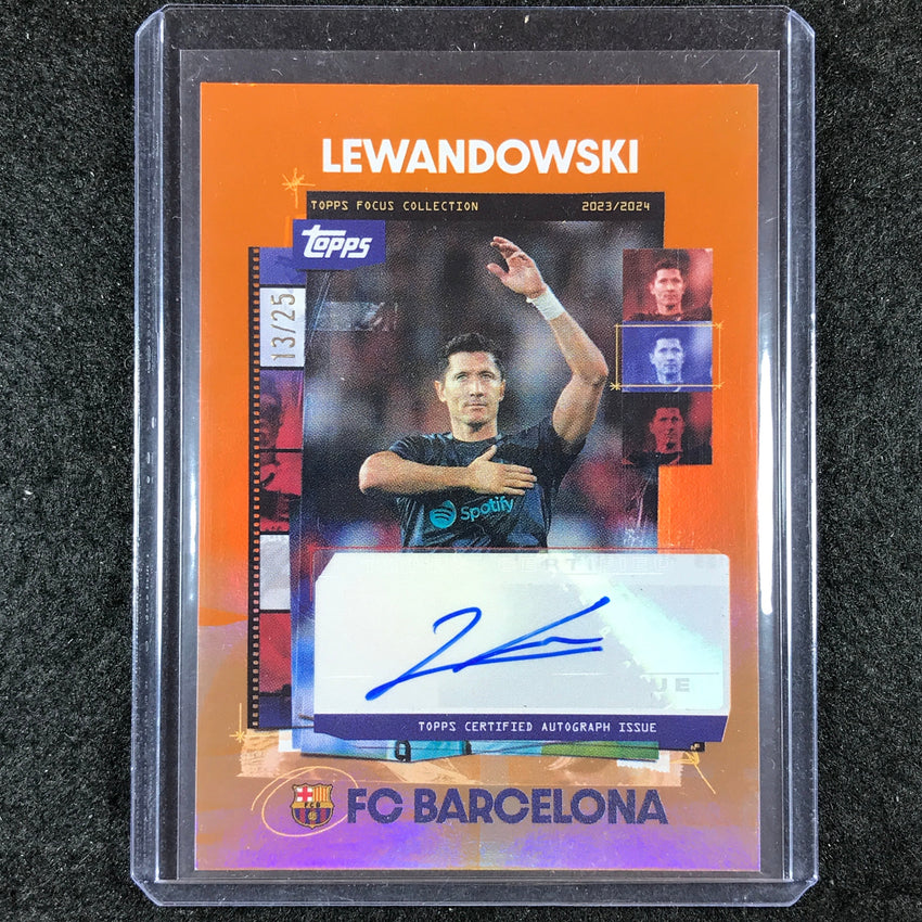 2023-24 Topps Focus Barcelona ROBERT LEWANDOWSKI Snapshots Auto Orange 13/25