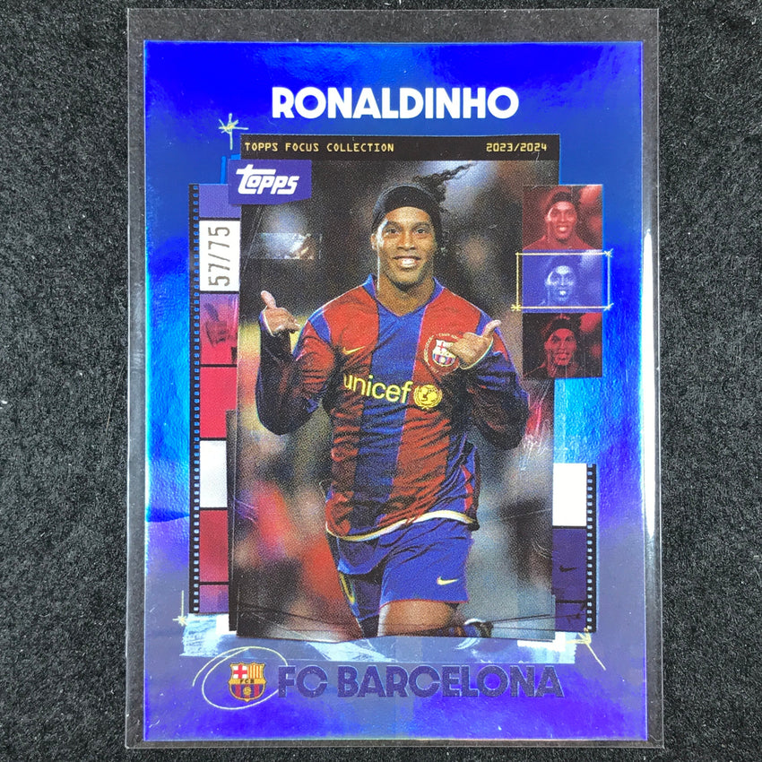 2023-24 Topps Focus Barcelona RONALDINHO Snapshots Blue Rainbow Foil 57/75 #18
