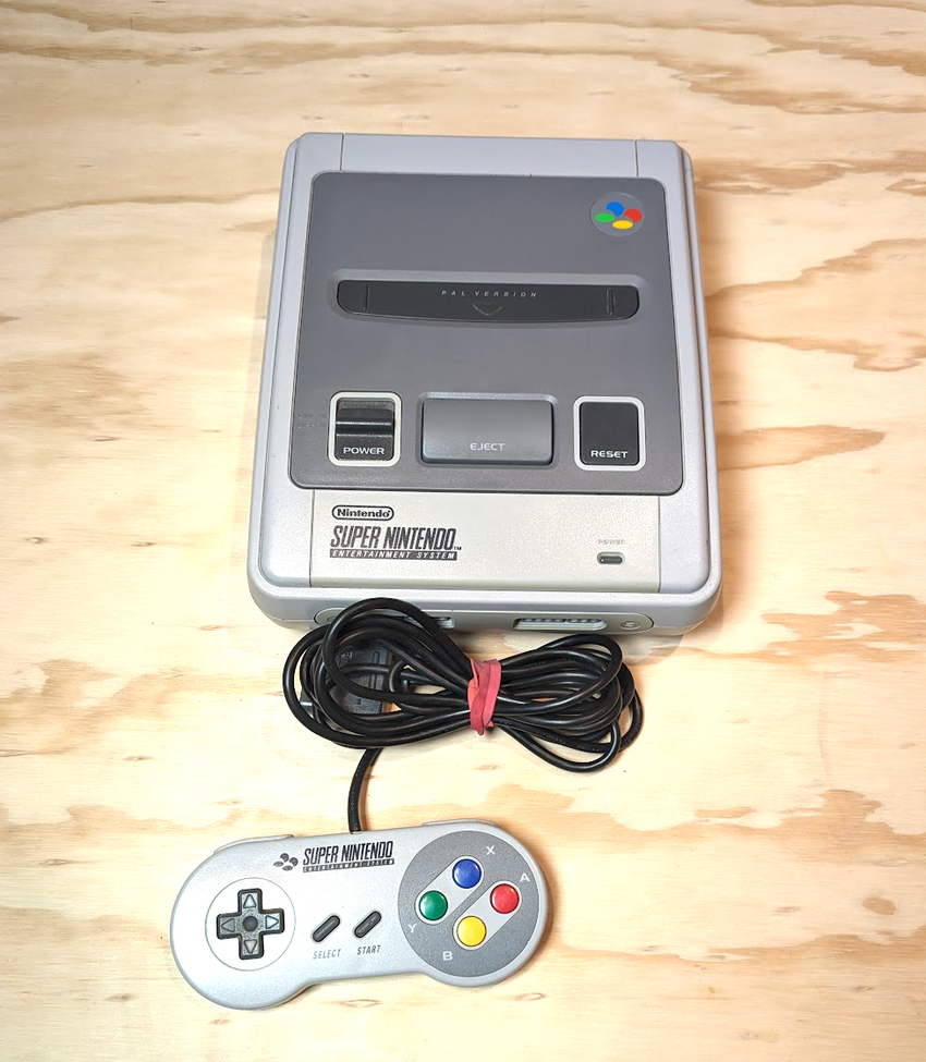 Pal Console SUPER NINTENDO Pal Console – Cherry Collectables