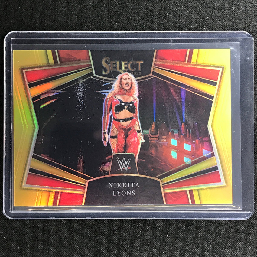 2023 Select Wwe Nikkita Lyons Snapshots Gold Prizm 8/10