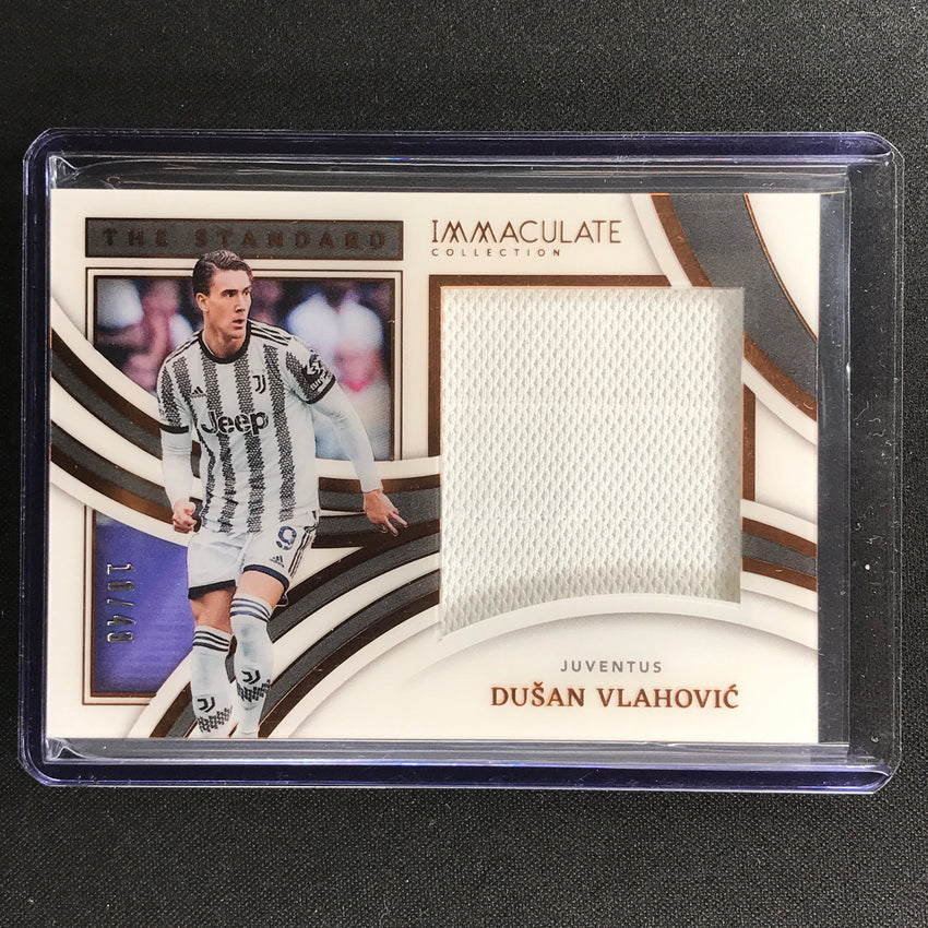 2022-23 Immaculate Dusan Vlahovic The Standard Jersey Relic Bronze 10/49