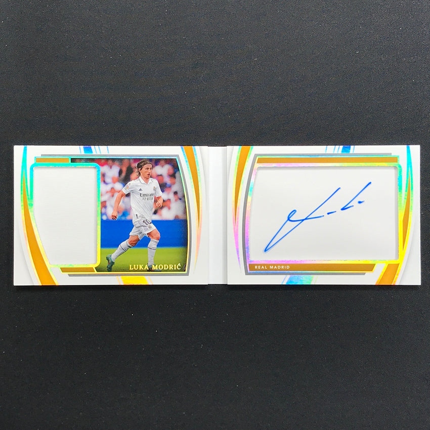 2022-23 Immaculate Luka Modric Signature Moves Booklet Jersey Relic Auto 6/64