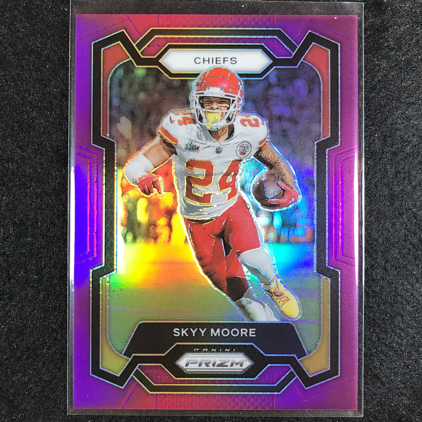 2023 Prizm Football Skyy Moore Base Purple 44/125
