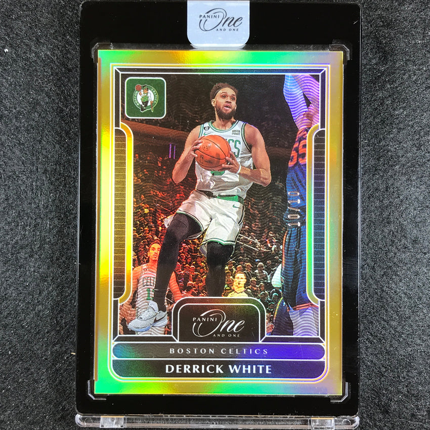 2022-23 One And One Derrick White Base Gold 10/10