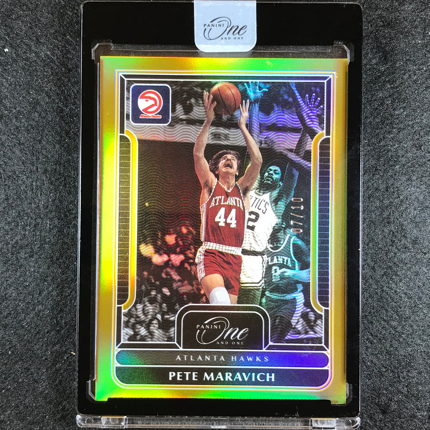 2022-23 One And One Pete Maravich Legend Base Gold 7/10