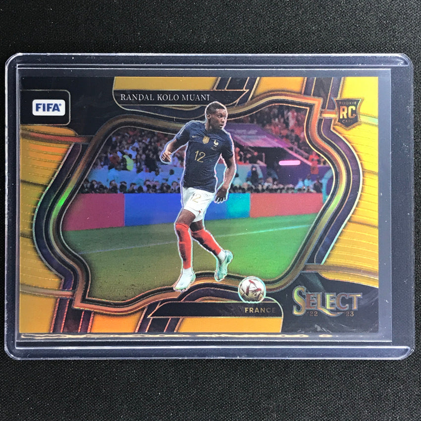2022-23 Select Fifa Randal Kolo Muani Field Level Rookie Gold Prizm 4/10