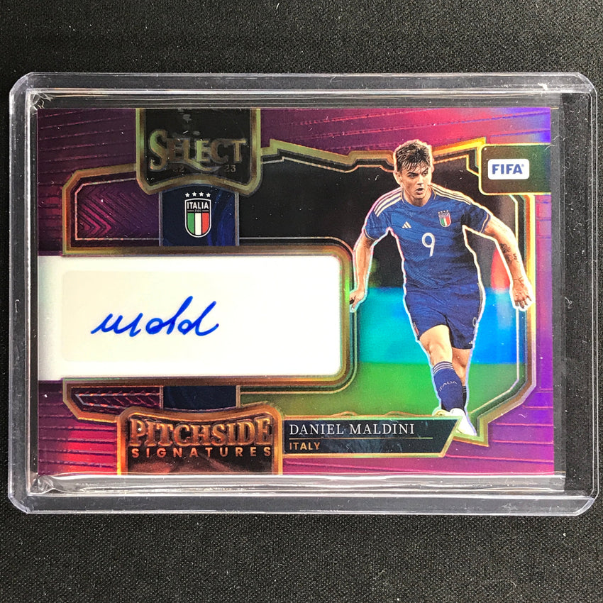 2022-23 Select Fifa Daniel Maldini Pitchside Signatures Auto Purple 17/49