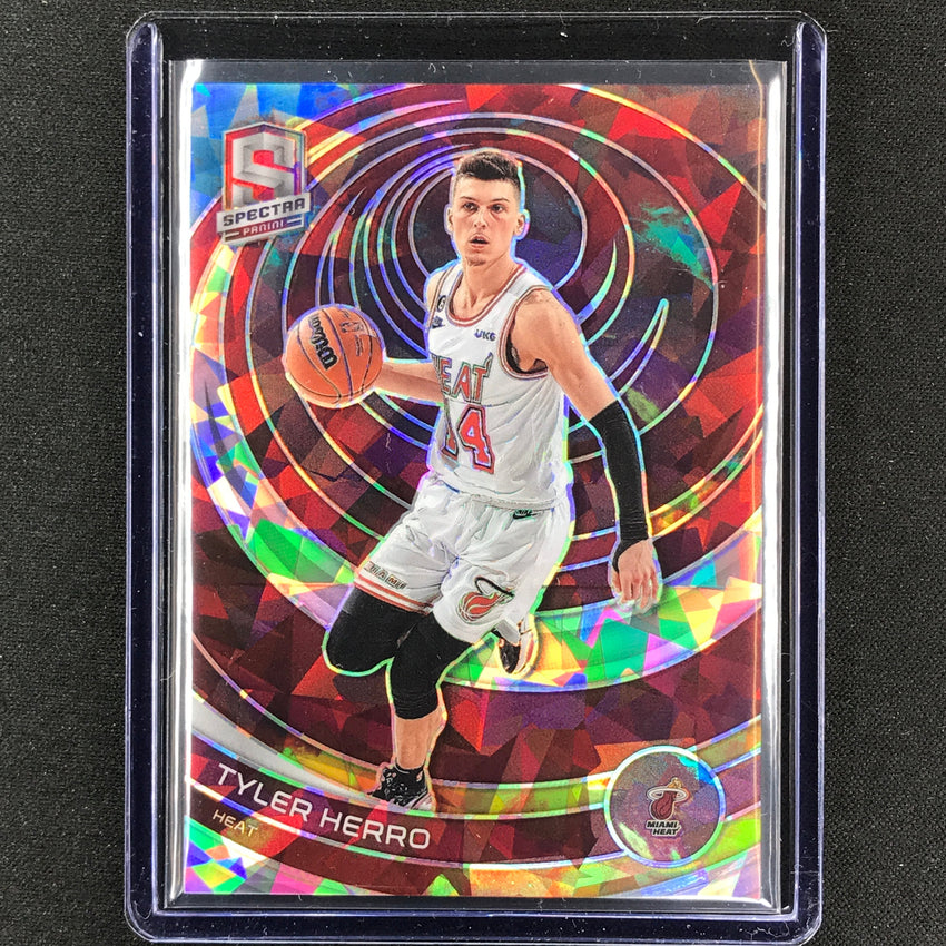 2022-23 Spectra Tyler Herro Astral 22/49