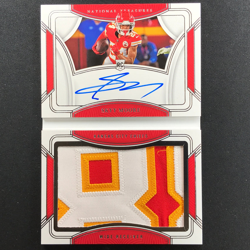 2022 National Treasures Skyy Moore Rookie Jumbo Patch Prime Booklet Auto 64/99