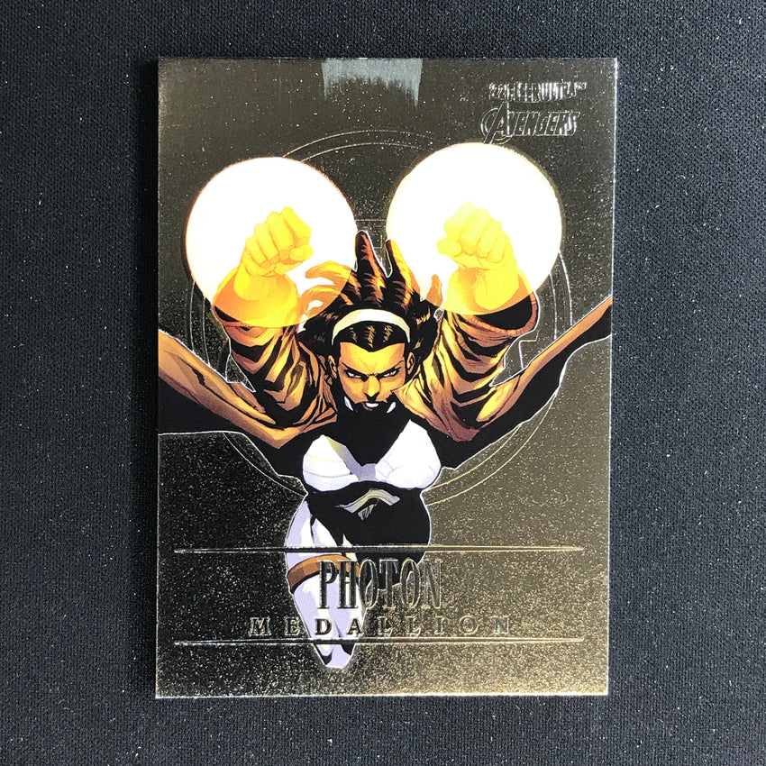 2022 Fleer Ultra Avengers PHOTON Medallions Base #30