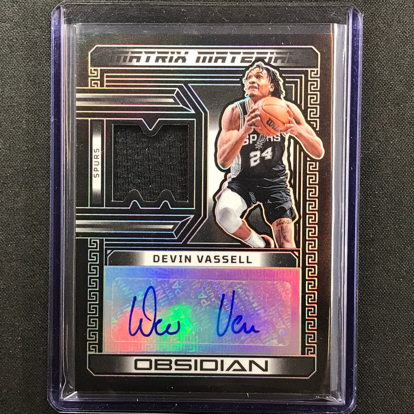2022-23 Obsidian Devin Vassell Matrix Material Jersey Auto Silver Prizm 20/99