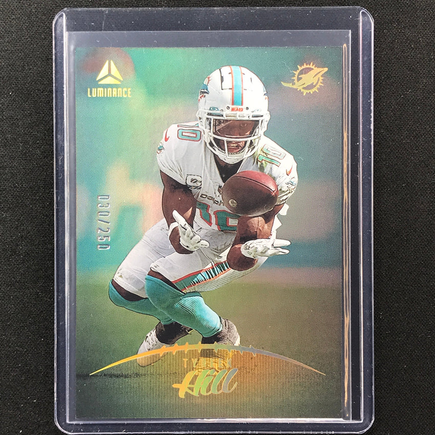 2023 Luminance Nfl Tyreek Hill Vertical Gold /250 No 63