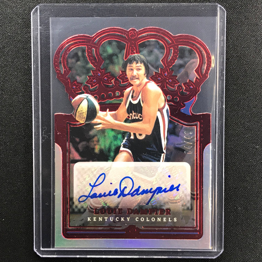 2021-22 Crown Royale Louie Dampier Crown Autographs Die-cut Red 4/49