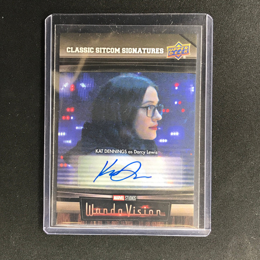 2022 Wandavision Kat Dennings As Darcy Lewis Classic Sitcom Auto Cs80-kd2