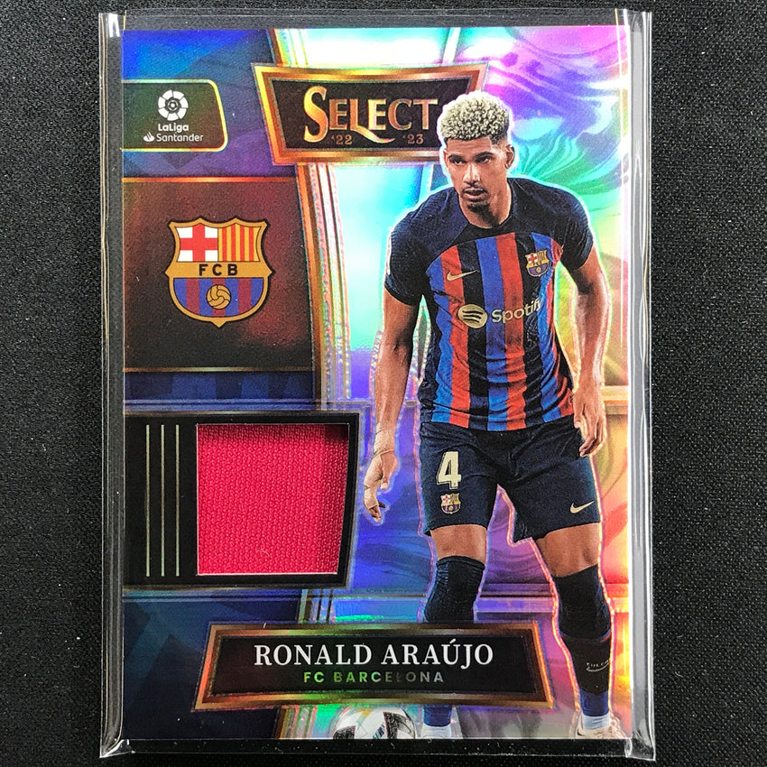 2022-23 Select La Liga Ronald Araujo Select Swatches Relic Silver Prizm No Raj